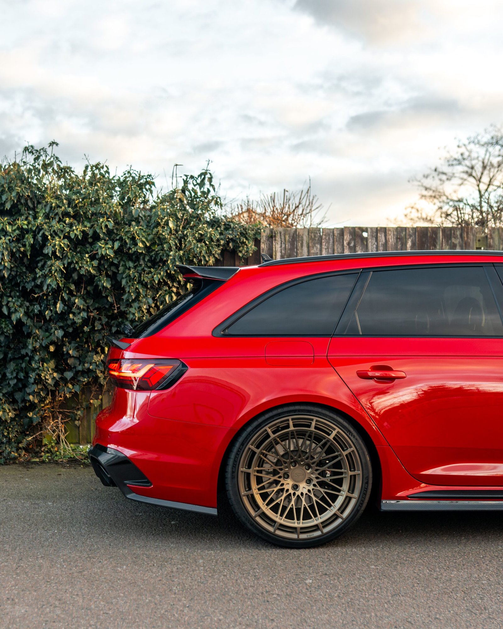 AUDI-A4S4RS4-B9-9_5-CARBON-FIBRE-MIDDLE-SPOILER-CT-DESIGN-10.jpg