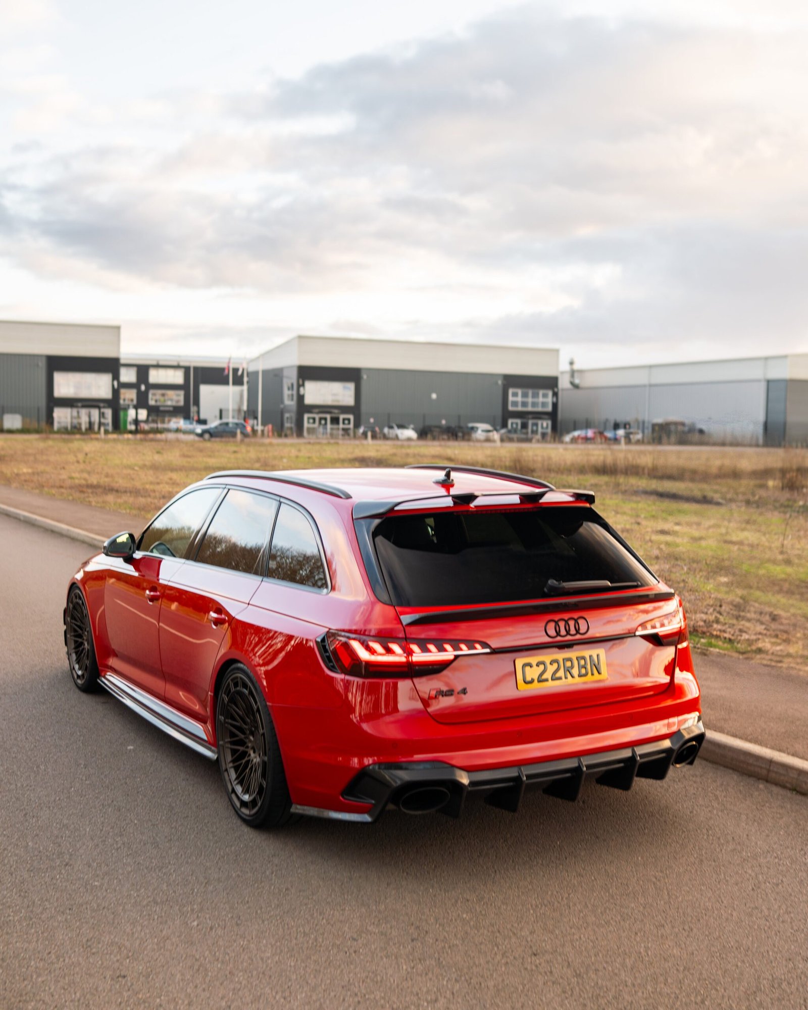 AUDI-A4S4RS4-B9-9_5-CARBON-FIBRE-MIDDLE-SPOILER-CT-DESIGN-3.jpg