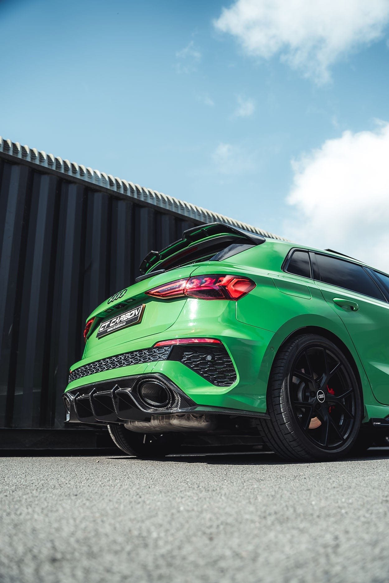 AUDI-RS3-8Y-2022-2024-SPORTBACK-CARBON-FIBRE-DIFFUSER-CT-DESIGN-4.jpg