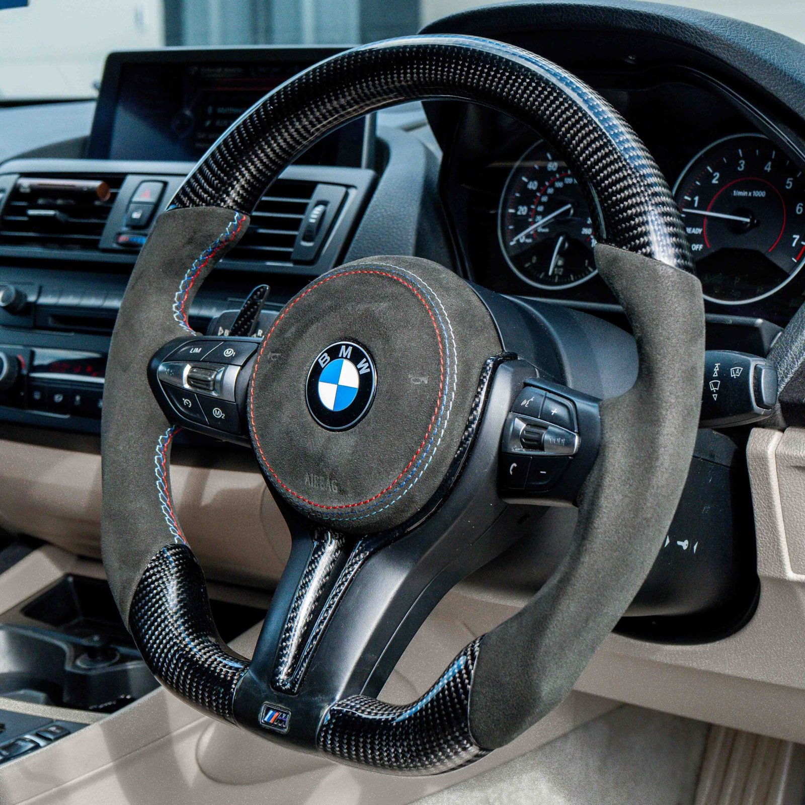 BMW-Fxx-CARBON-FIBRE-MAGNETIC-SHIFTER-PADDLES-5.jpg