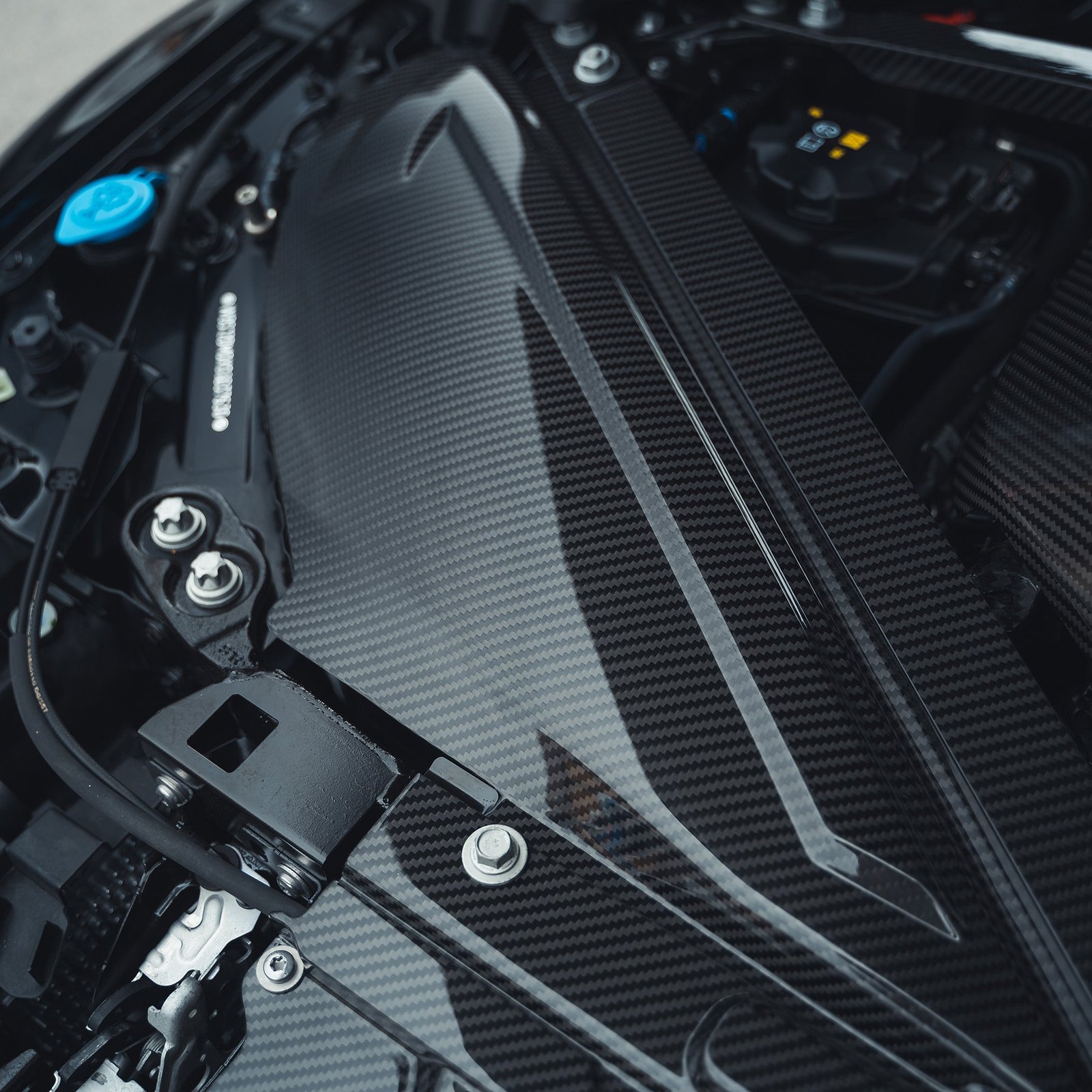 BMW-M2-M3-M4-G87G80G81G82G83-CARBON-FIBRE-AIR-INTAKE-COVER-5.jpg
