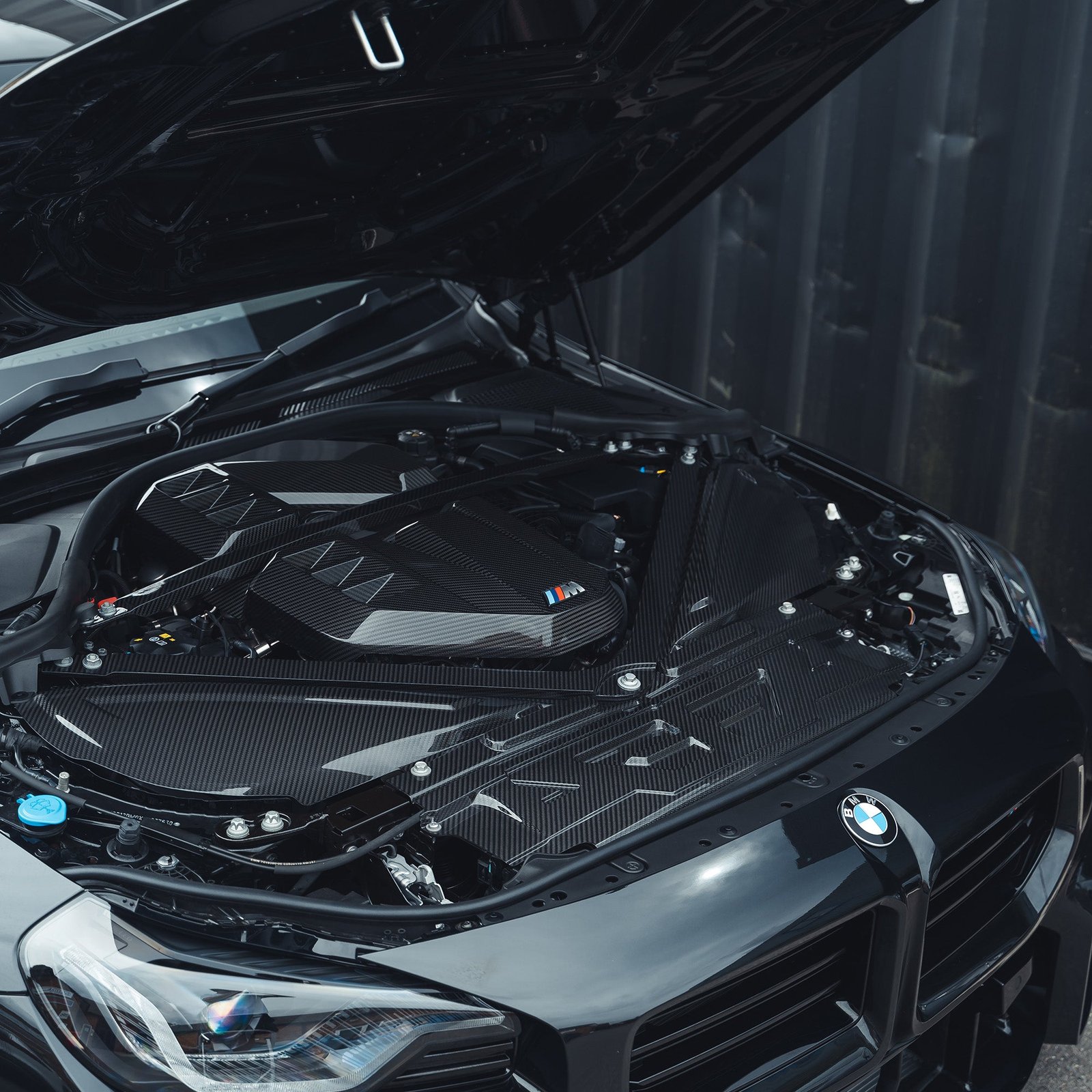 BMW-M2-M3-M4-G87G80G81G82G83-CARBON-FIBRE-ENGINE-COVER-11.jpg
