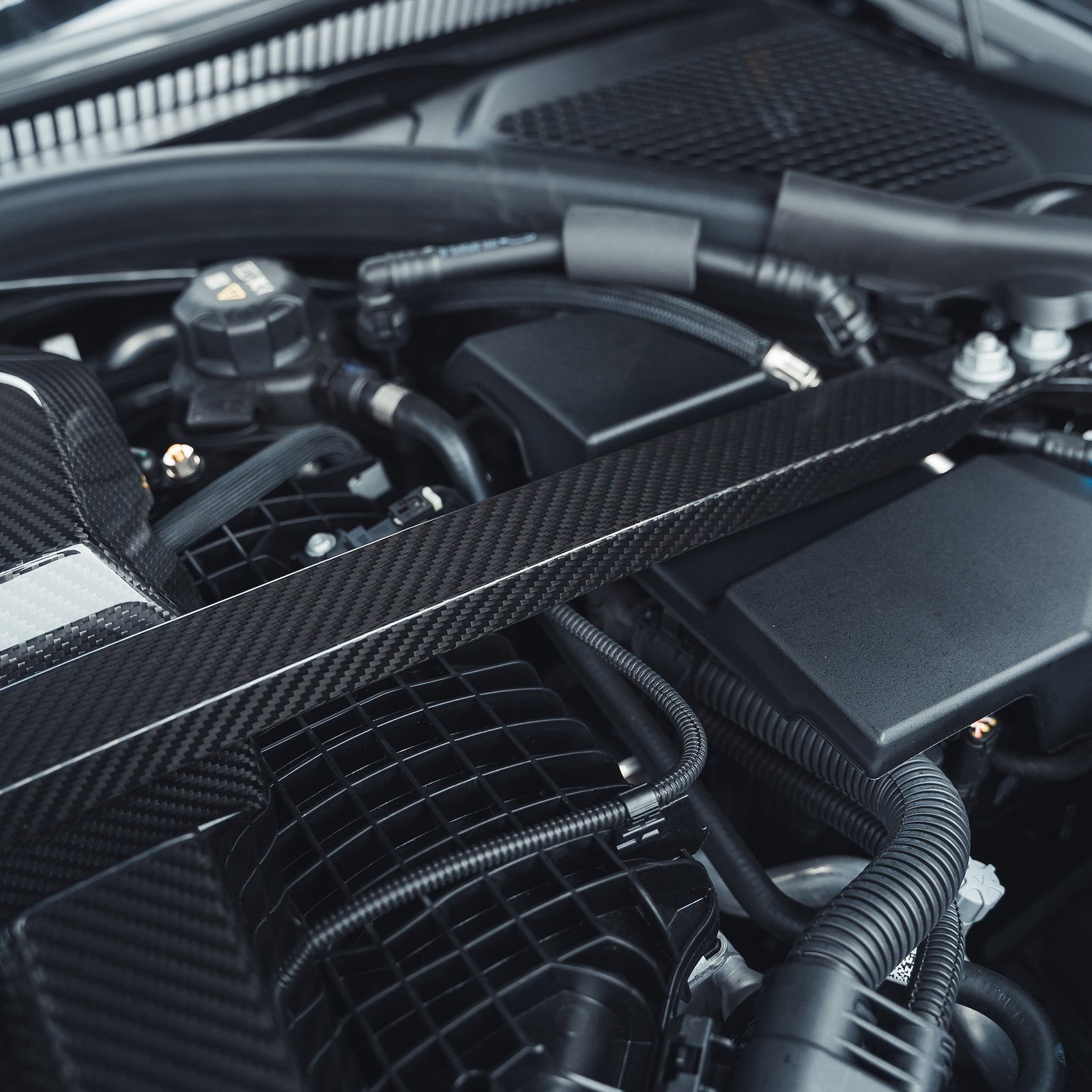 BMW-M2-M3-M4-G87G80G81G82G83-CARBON-FIBRE-ENGINE-DRESS-UP-KIT-V2-4.jpg