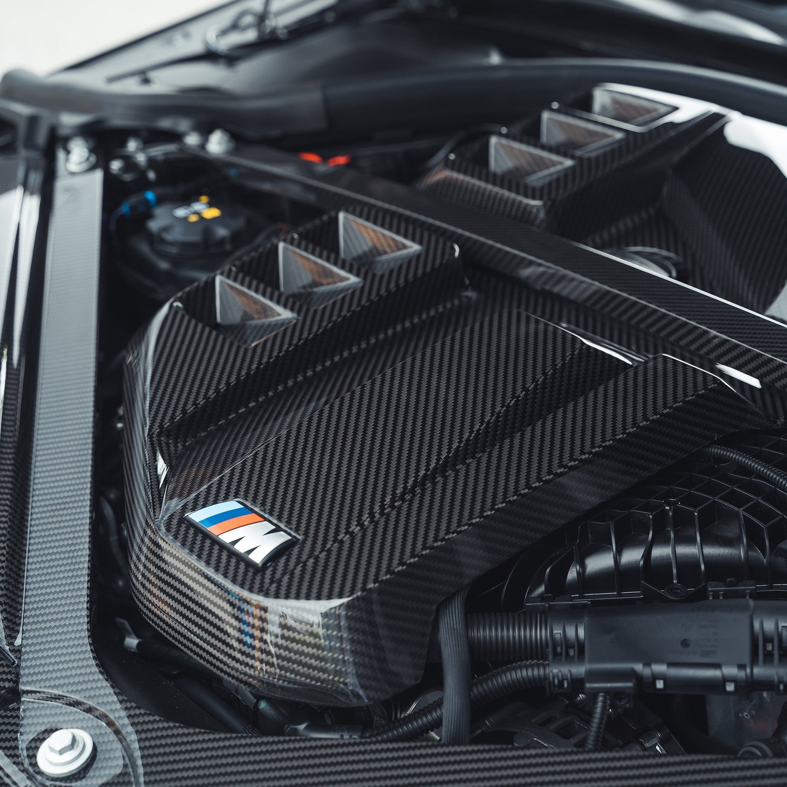 BMW-M2-M3-M4-G87G80G81G82G83-CARBON-FIBRE-ENGINE-DRESS-UP-KIT-V2-6.jpg