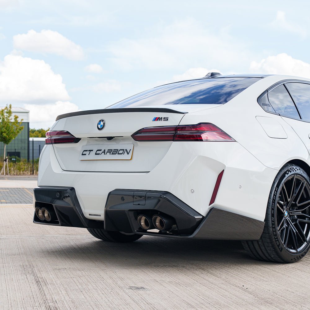 G90_M5_Saloon_MP_Kit_web_CT_Carbon_050925_06.jpg