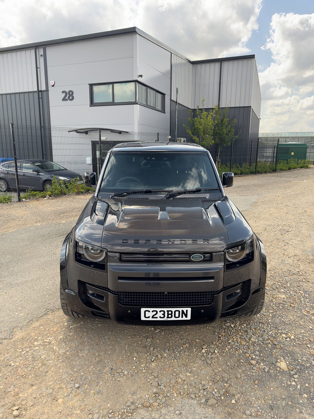 LAND-ROVER-DEFENDER-L663-90110130-CARBON-FIBRE-SV-STYLE-HOODBONNET-7.jpg