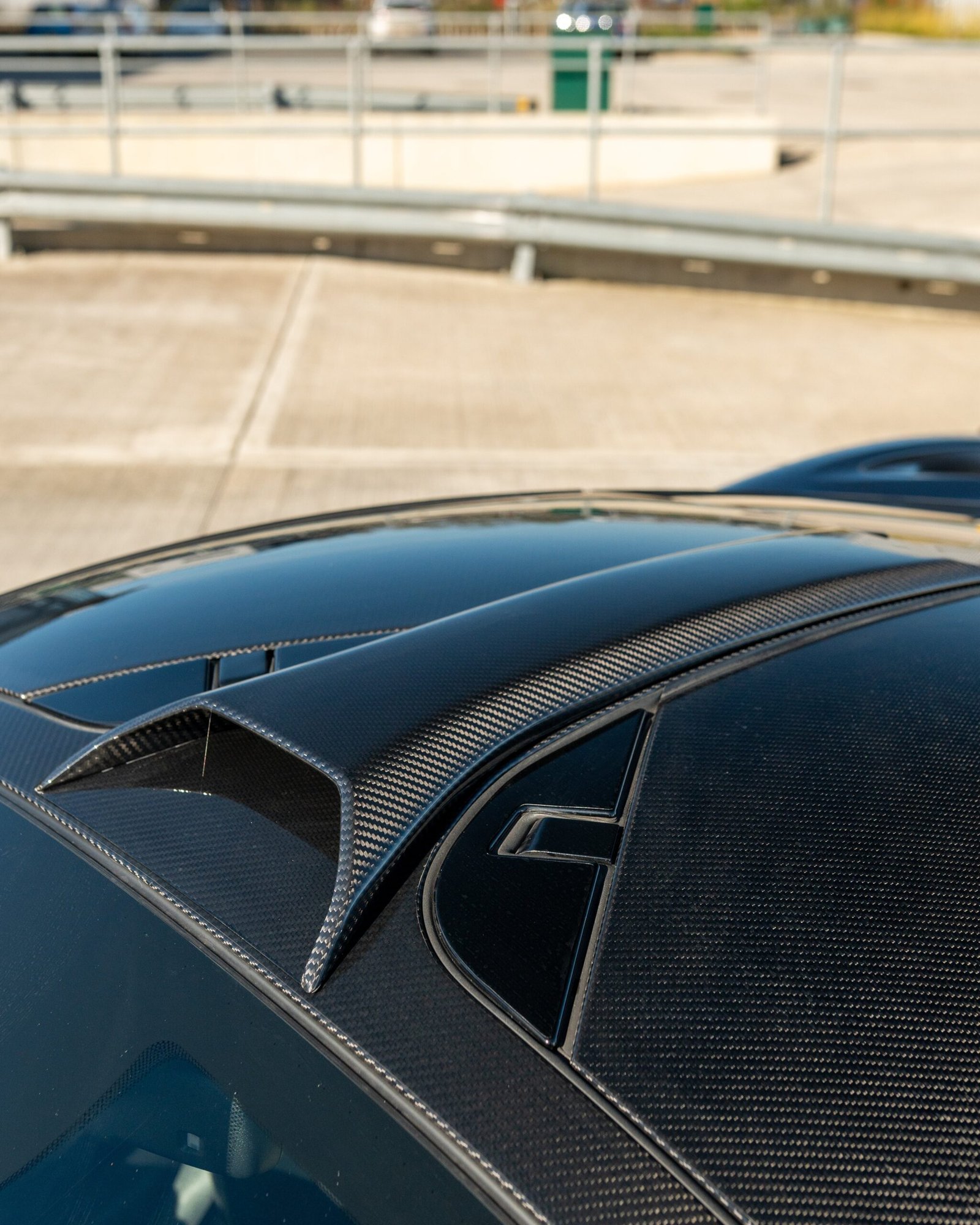 MCLAREN-720S-CARBON-FIBRE-ROOF-SCOOP-CT-DESIGN-5.jpg