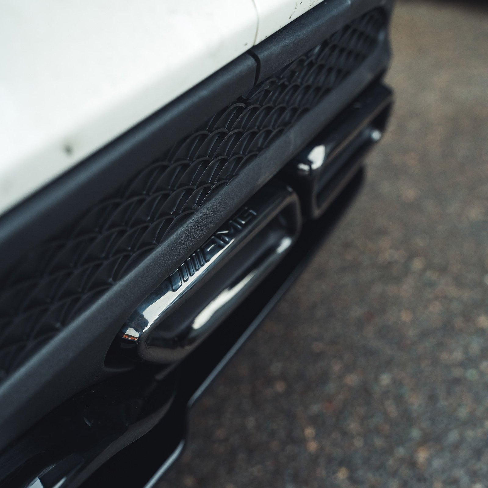 MERCEDES-C-CLASS-SALOONESTATE-W205-GLOSS-BLACK-DIFFUSER-BLACK-TIPS-8.jpg