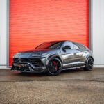 LAMBORGHINI-URUS-CARBON-FIBRE-SIDE-SKIRTS-CT-DESIGN.jpg