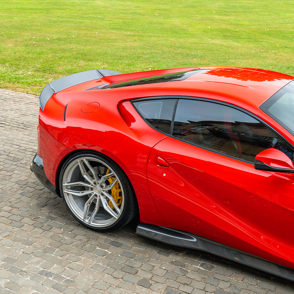 ferrari_812_superfast_gts_carbon_fiibre_side_skirts_extension_2.png